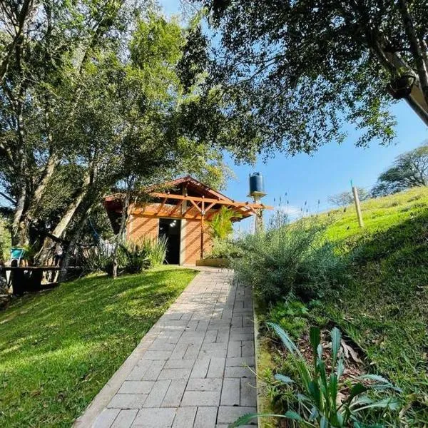 Casinha charmosa e muito verde em Bom Princípio