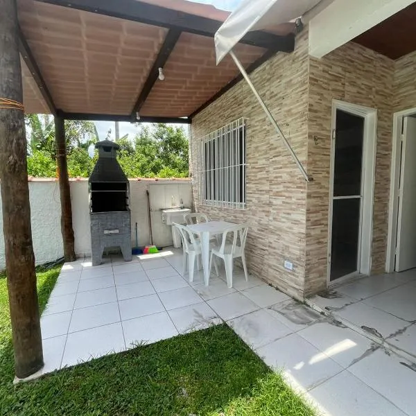 Casa aconchegante a 5min a pé da praia de Boracéia!