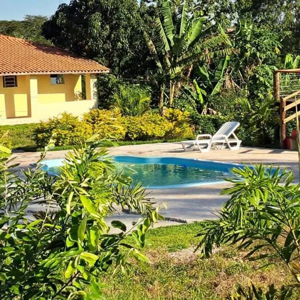 Casa em sítio à beira do Rio Piracicaba c piscina e dois quartos