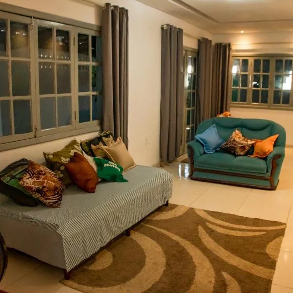 Casa c otima localizacao em Teixeira de Freitas-BA