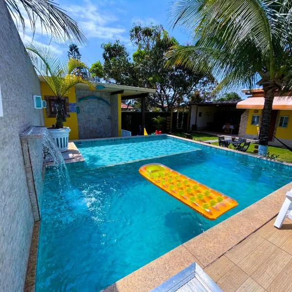 Recantos Pinheiros - Casa inteira, até 11 hóspedes - Piscina privativa, sinuca, e ar condicionado nos 3 quartos - Condomínio Orla 500, lado praia - Unamar, Cabo Frio-RJ