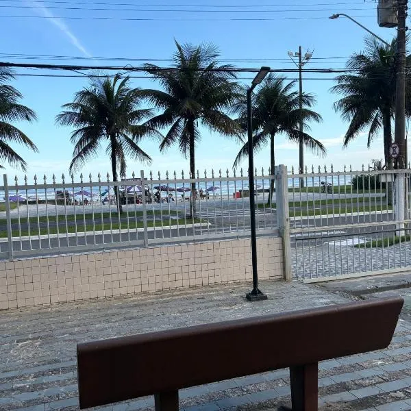 Apto frente mar com garagem 2 banheiros