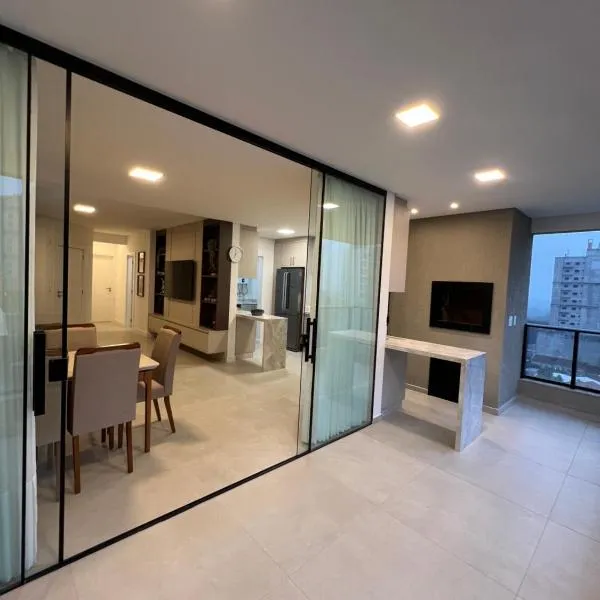 Apartamento de luxo novíssimo em meia praia itapema
