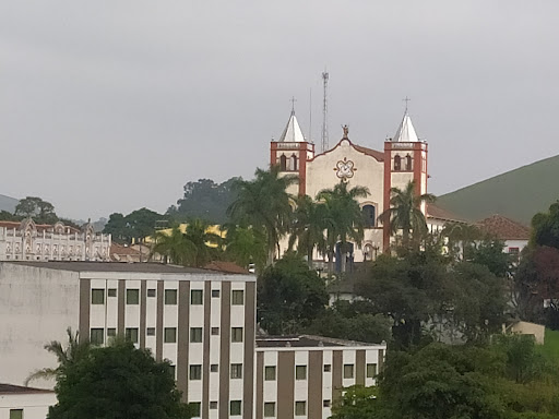 Hotéis Baratos em Queluz, São Paulo 2025