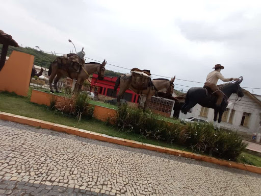 Hotéis Baratos em Dores de Campos, Minas Gerais 2025